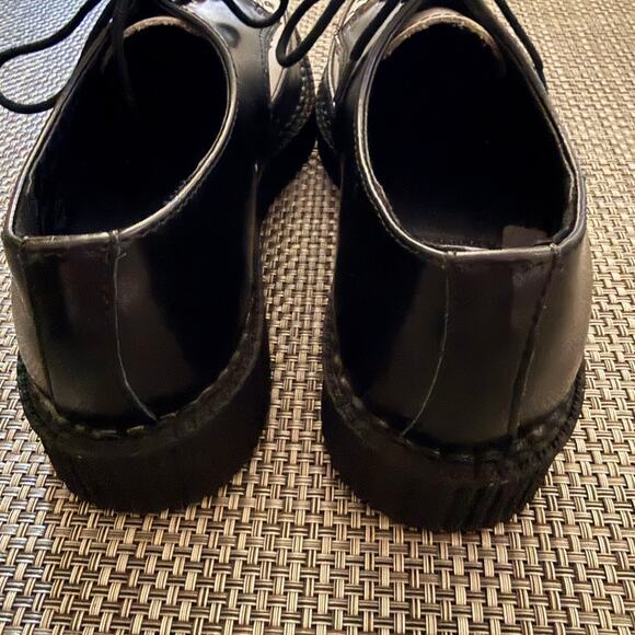 T.U.K. NWOB Men's A8140 Leather Creeper Oxford Shoe 9 Black White Punk Goth - Picture 5 of 7